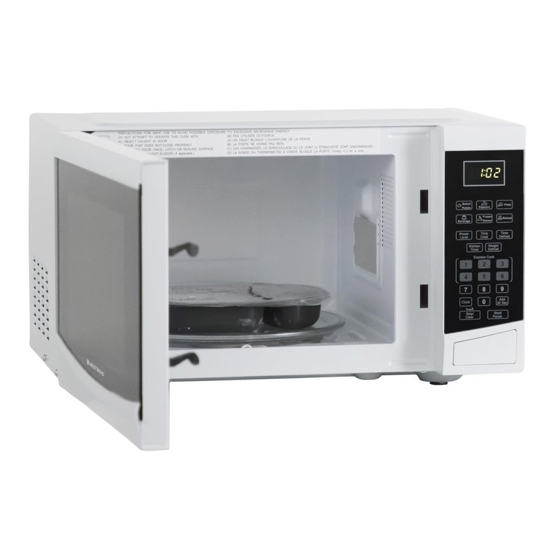 West Bend Microwave Oven 900-Watts Compact with 6 Pre-Set Cooking Settings, Speed Defrost, Electronic Control Panel and Glass Turntable, 0.9 Cu.Ft., White