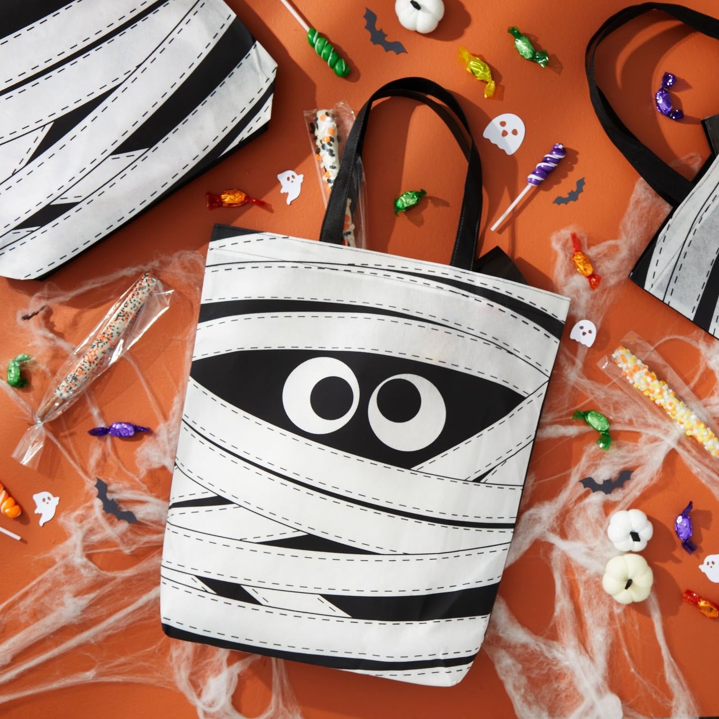 BLUE PANDA 12-Pack Large Mummy Halloween Tote Bags for Halloween Parties - 15 x 16 Inches Trick or Treat Sacks, Reusable Goodie Bags for Kids & Adults