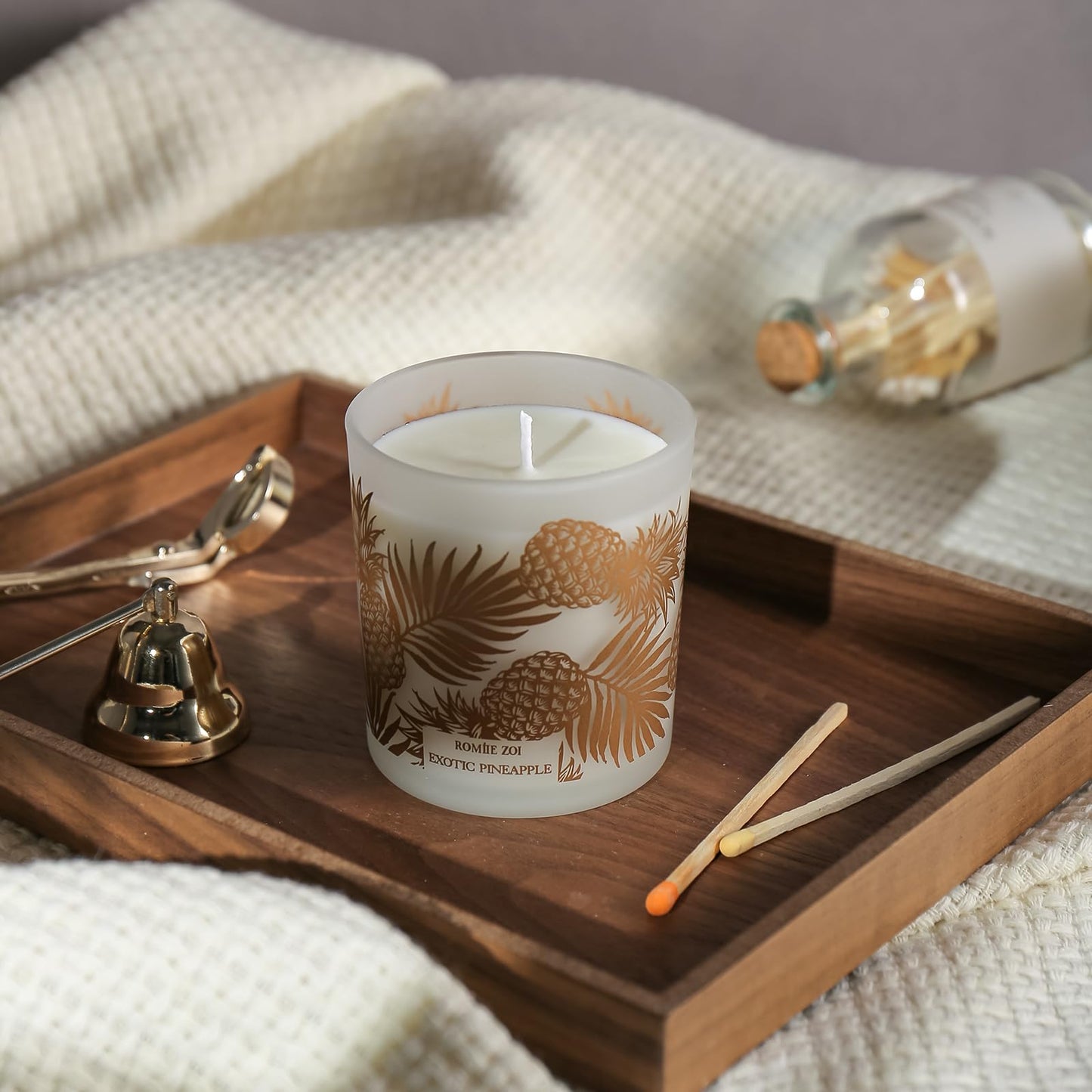 ROMIIE ZOI Scented Candle - Pineapple - 6oz Soy Wax Candle for Home, Gifts for Women