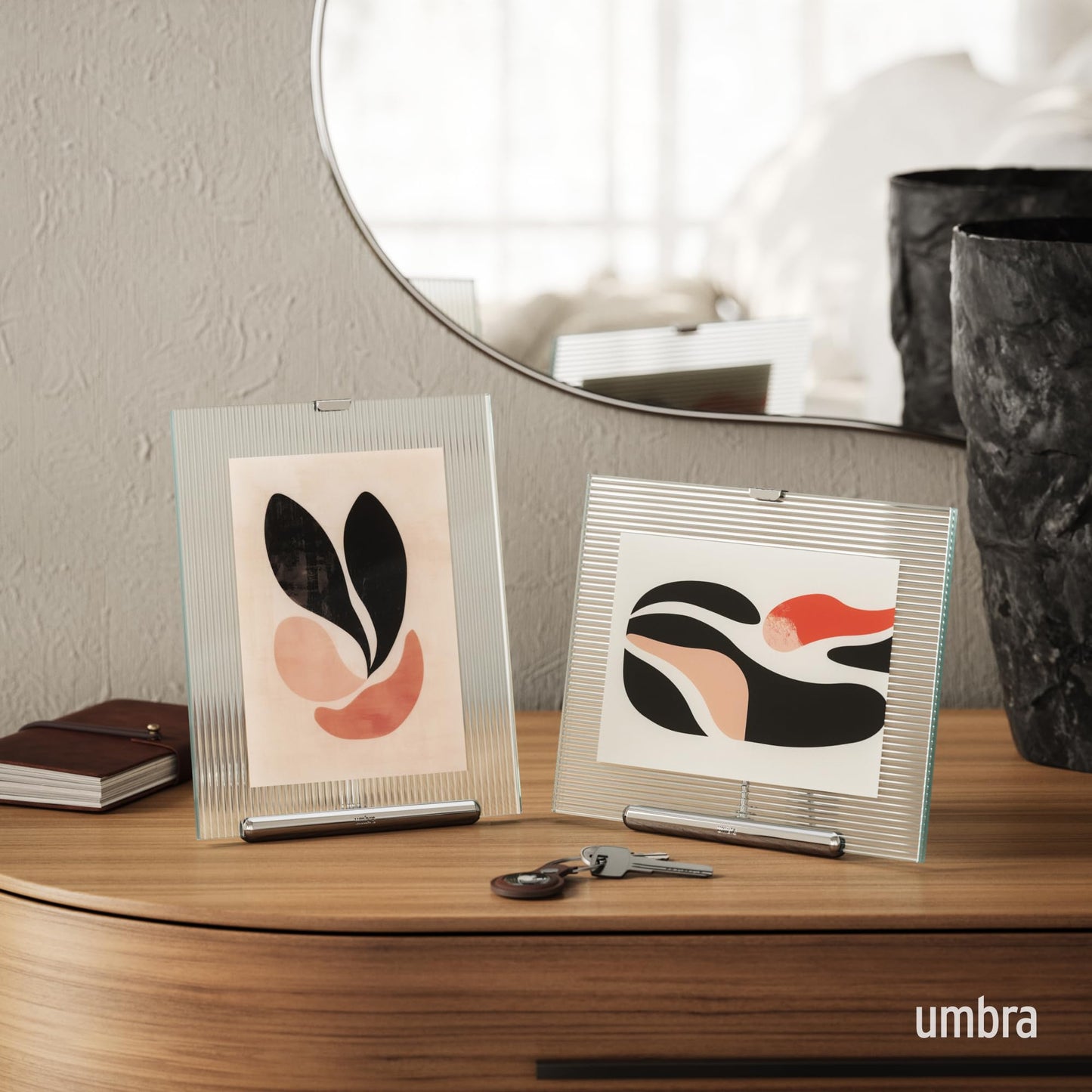 Umbra Flute 5x7 Floating Picture Frame – Modern Glass Photo Frame with Ribbed Backing and Integrated Easel, Tabletop Display for Photos or Artwork – Chrome