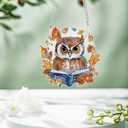 AiYuanzsh Owl Diamond Painting Hanging Kit, 5D DIY Acrylic Special Shaped Rhinestone Diamond Art Pendant Ornament with Leaf Wreath for Wall, Door, or Garden Decor, Birthday & Holiday Gift for Adults