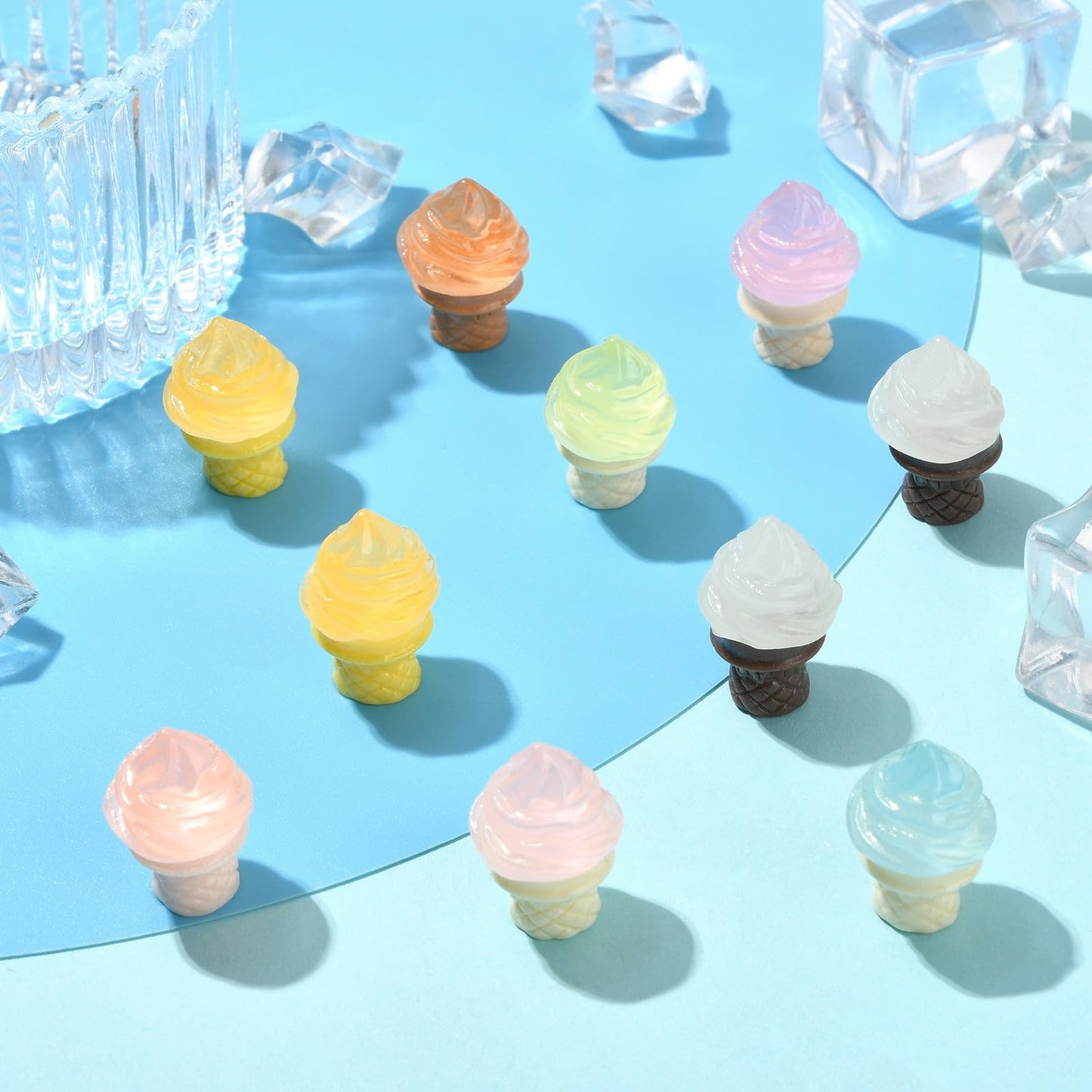 Stiesy 100pcs Luminous Resin Ice Cream Figurines Food Miniature Summer Display Ornaments Bulk Glow in the Dark for Micro Landscape Accessories Pretending Prop Decorations
