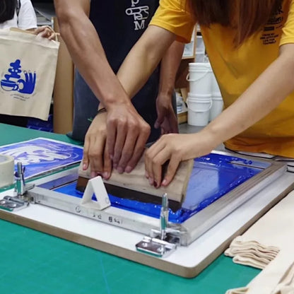 Worown 10 X 14 Inch Aluminum Silk Screen Printing Frame with 110 White Mesh, and Including 4 x 10 Inch Wooden Screen Printing Squeegee