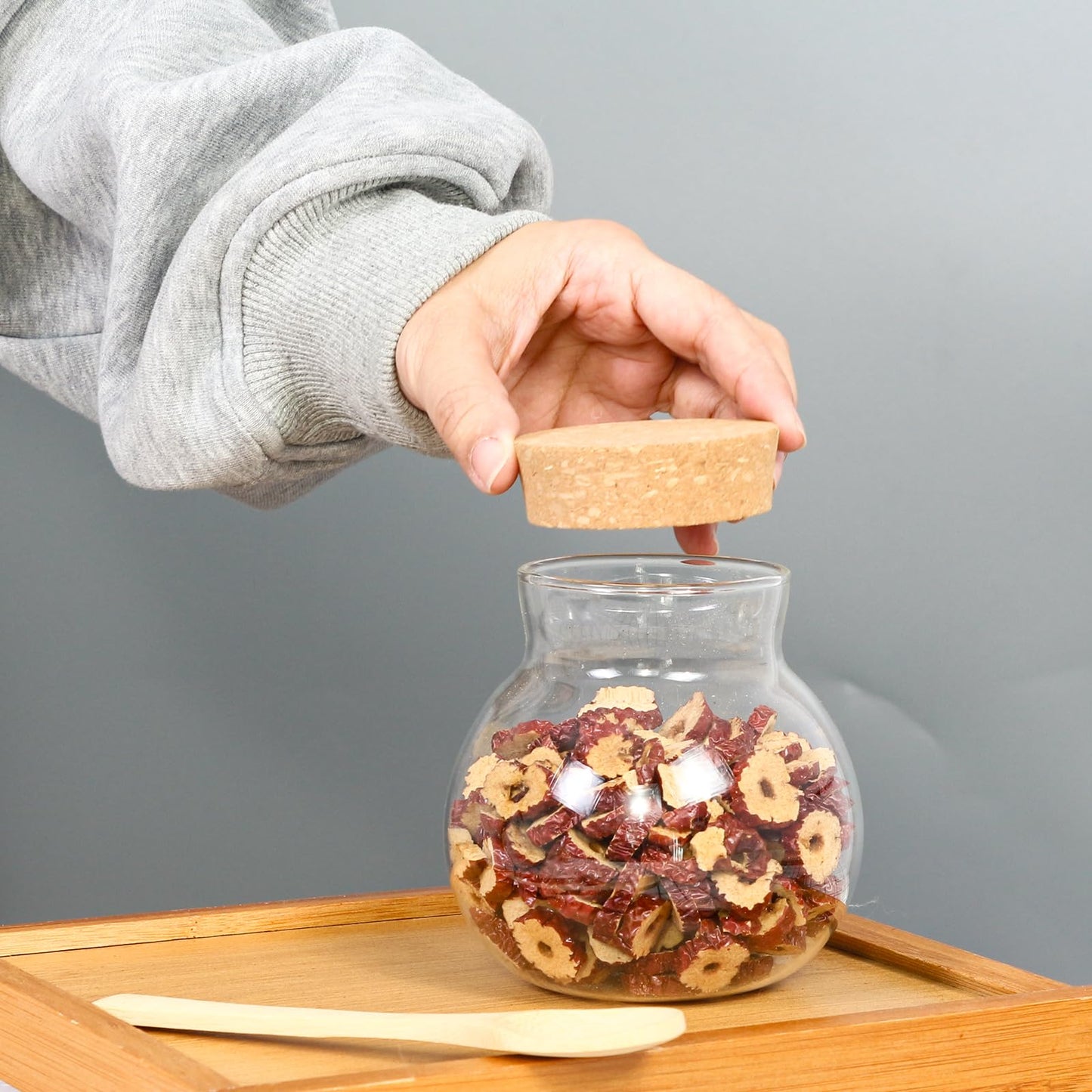 wangsdjy 17oz Glass Jars with Airtight Cork Lids,Wedding Candy Jar,Glass Storage Jars Great Ideal for Kitchen Storage, Tea, Biscuits, Cereals, Flour, Beans, Spices, Coffee Beans (2)