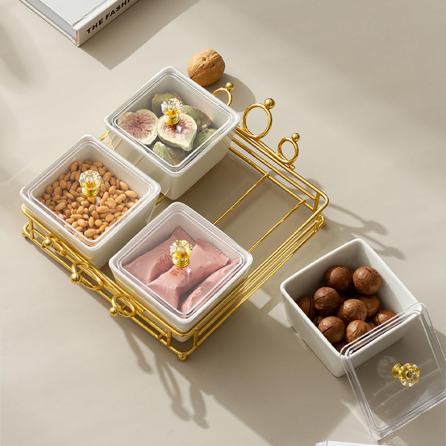 YA JU Ceramic Bowls and with Lid Gold Basket Trays, 4 Removable Small Bowls Condiment Trays Nut Serving Set for Snacks, Fruits, Candy and Condiments - Great for Parties, Holiday Gifts,White