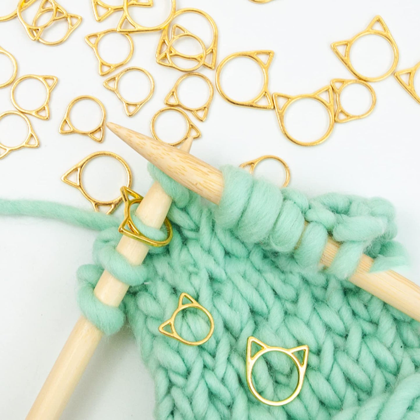 Cat Ear Knitting Stitch Markers, 30Pcs Household Cat Shape Crochet Stitch Markers Gold DIY Handcraft Plating Cute Stitch Marker Rings for Knitting Crochet Craft DIY Jewelry Making