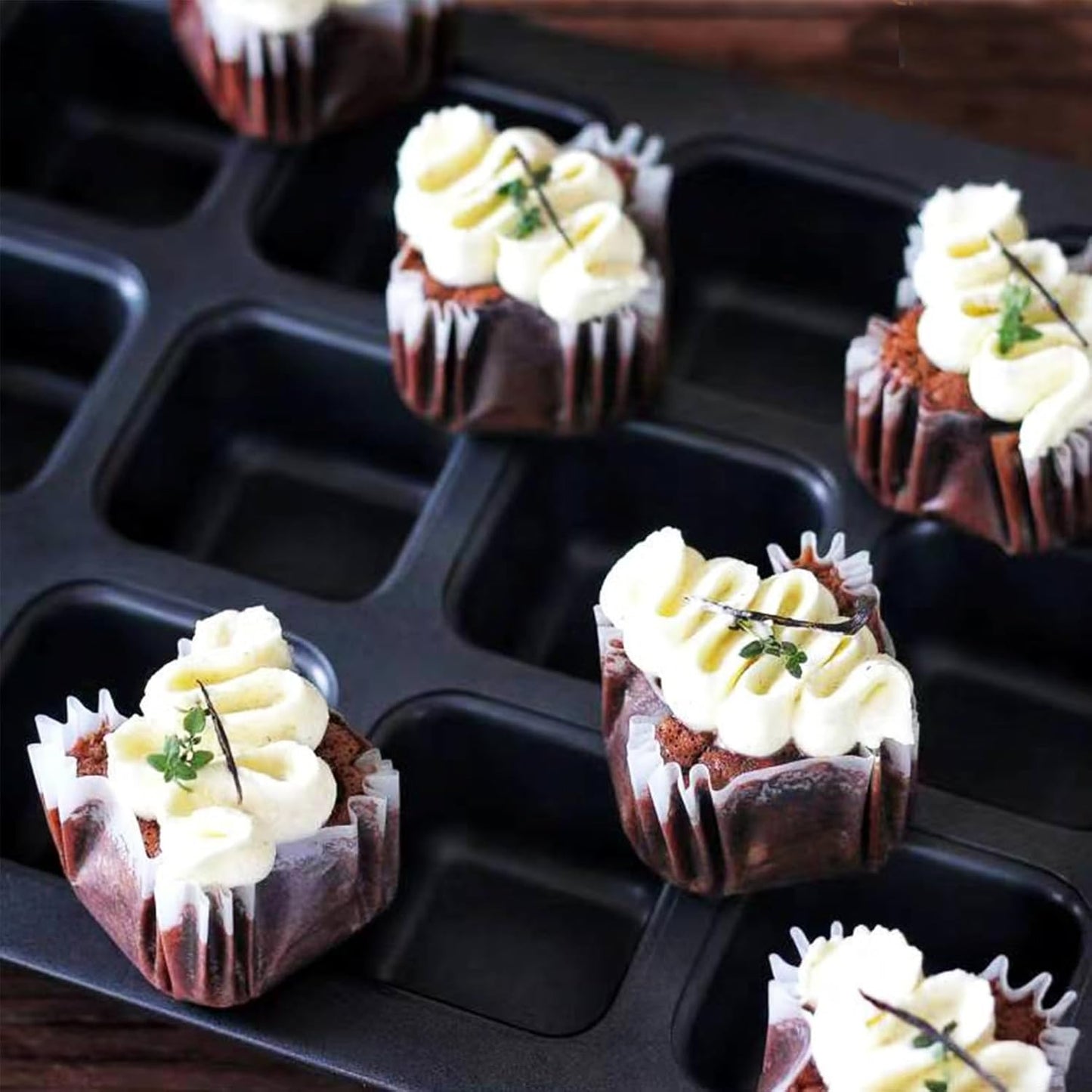 Carbon Steel Brownie Bar Pan, Mini Loaf Muffin Bakeware Mold Set with 12 Cavity, Black