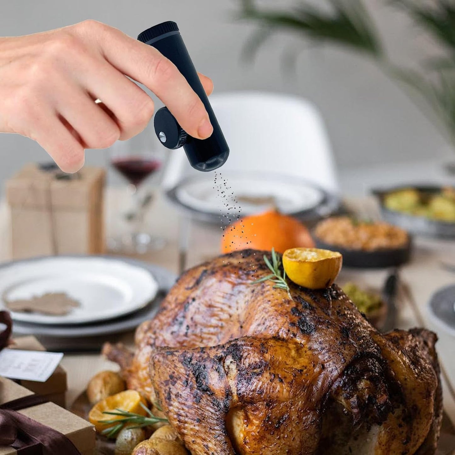 OMG 3 Pack Portable Mini Powder Spice Bottle, Metal Leak-proof Bottle for Traveling Seasoning Storage (Black)