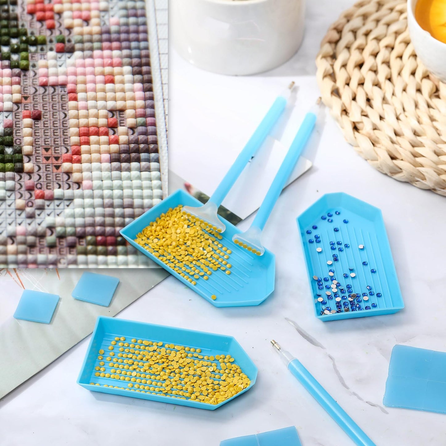 Affrolling 180 Pcs 5d Diamond Art Painting Tools and Accessories Kits Include Drill Pens with 3 Drill Sizes, Plastic Diamond Trays, Glue Clay, Rhinestone Art Painting DIY Accessories(Blue)