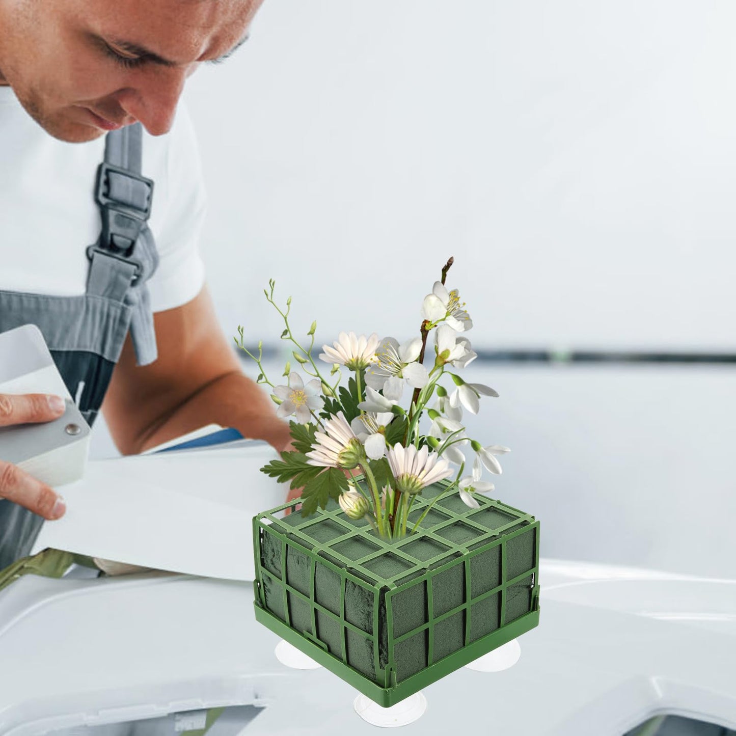 TOPPERFUN 2 PCS Floral Foam Cage, Flower Foam Holder with Suction Cups, Wet Floral Block for Wedding Car Decoration, Foa·m Cage for Flower Arrangements and DIY Bridal Bouquet, 4.32 x 4.32 x 3.54 in