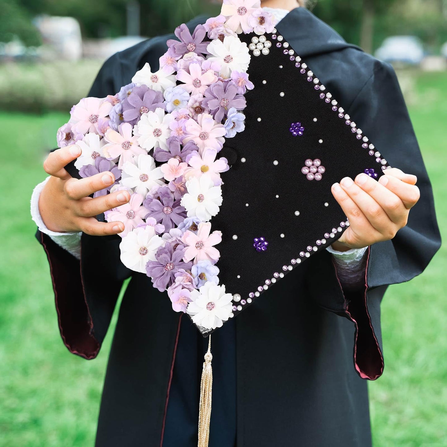 Giegxin DIY Graduation Cap Decorations Kit - 160 Mini Faux Flower Heads & 6 Pearl Rhinestone Stickers, Artificial Fabric Flowers for DIY Grad Hat Topper, Wedding Garland & Crafts(Purple Series)