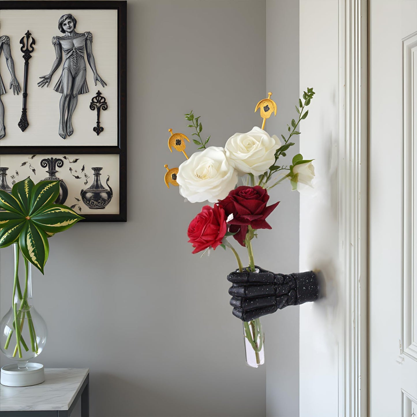 Halloween Wall Sculpture, Wall Mounted Creepy Skeleton Hands, Life-Sized Horror Skeleton Hands Decorations, Gothic Hanging Art Sculpture, Unique Wall Vase, Home Decor (Black)