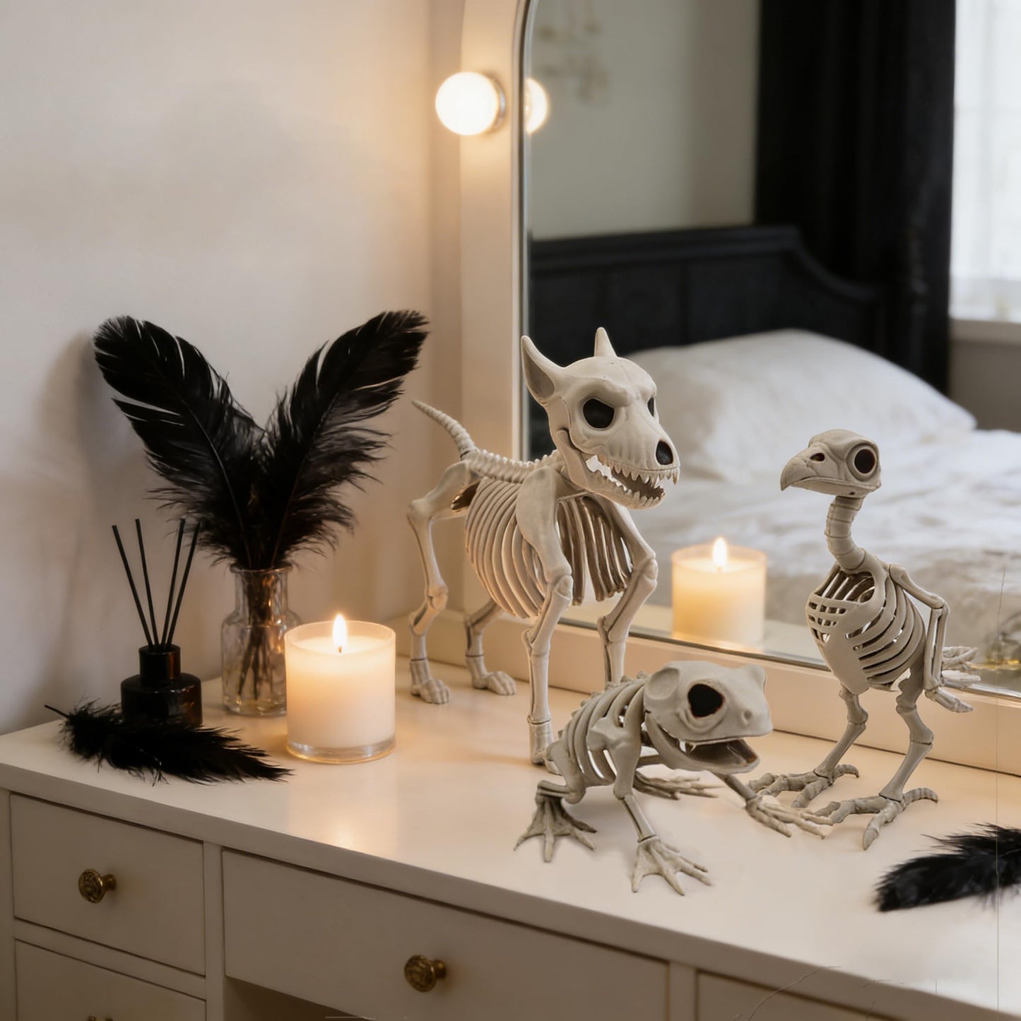 HRONG 3PCS Animal Skeleton Figurines, Plastic Skeletons Dog Crow Frog Ornaments, Halloween Skeleton Decorations for Home Office Desk, Spooky Party Favors & Gifts for Men Women