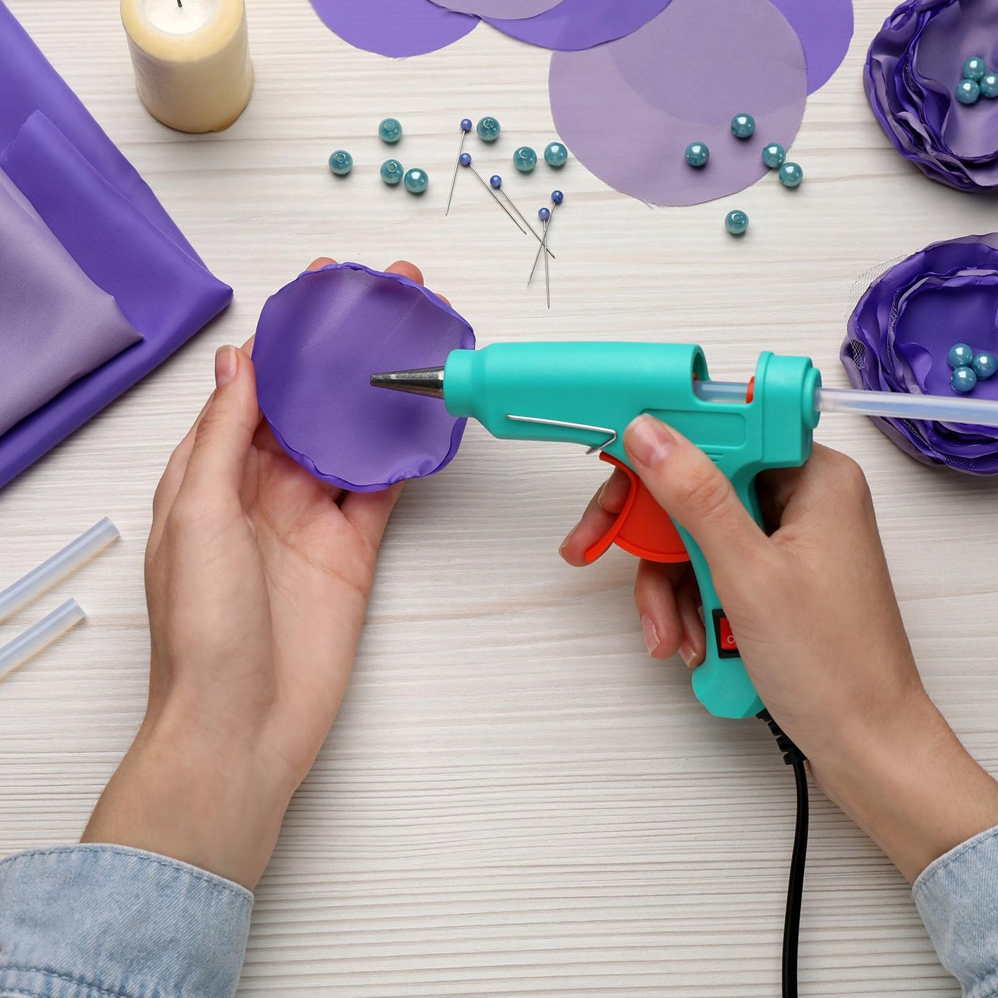 uxcell 30pcs Mini Hot Glue Gun Sticks 4-inch x 0.43-inch High Sticky Large Hot Glue Sticks for Glue Gun, Glitter Purple
