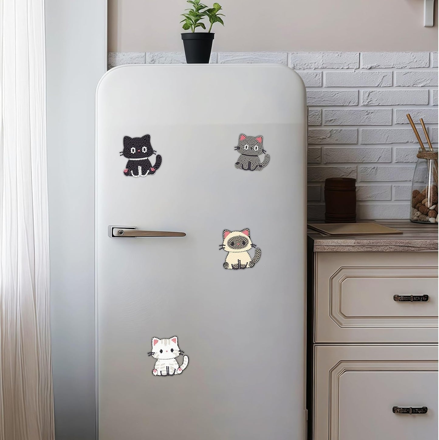 Bulerrylulu 9 Pcs Diamond Painting Magnets Kits Cat Fridge Magnet Stickers Diamond Art Painting Keychains Gem Painting kit for Beginners Adults DIY Art Craft Gifts Home Decors (cat)