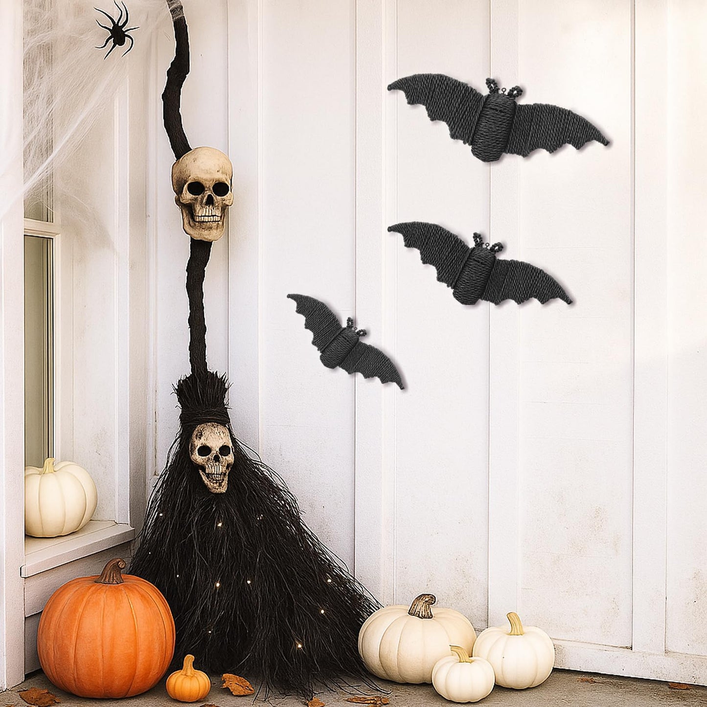 Beeveer 3 Pcs Woven Rattan Bat Wall Hanging Halloween Decor, 3D Scary Handcrafted Black Rope Bats, Rustic Natural Farmhouse Halloween Creepy Decorations for Home Fireplace Door, 9.06/7.48/5.91 Inch