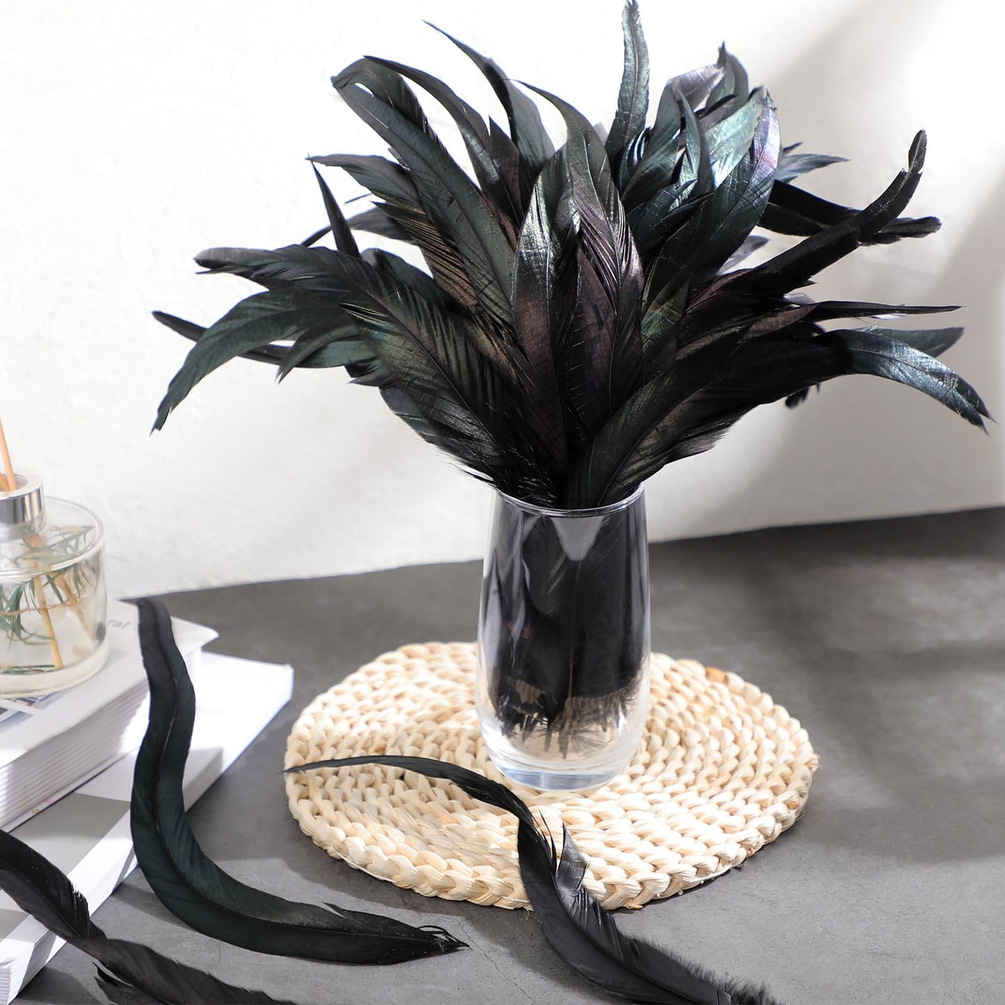 Yuxung Black Craft Feathers Bulk 100 Pcs, 12-14 Inch Long Natural Rooster Tail Feathers Party Decoration for Party Birthday Wedding DIY Crafts Costume Performances Ornaments