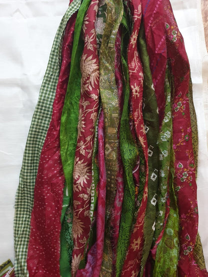 Recycled Silk Sari Ribbon Yarn Patchwork Fabric Strips, 21 Yards 21 Strips Handmade Yarn for Weaving, Knitting, Crochet, Mixed Media Art, Macramé, Gift Wrapping (Henna Maroon, Set of 21)