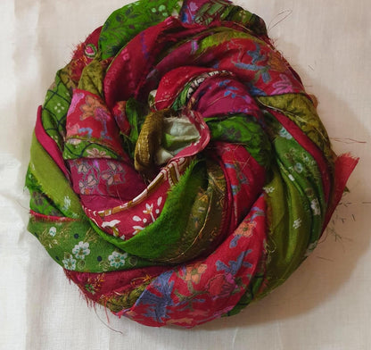 Recycled Silk Sari Ribbon Yarn Patchwork Fabric Strips, 21 Yards 21 Strips Handmade Yarn for Weaving, Knitting, Crochet, Mixed Media Art, Macramé, Gift Wrapping (Henna Maroon, Set of 21)