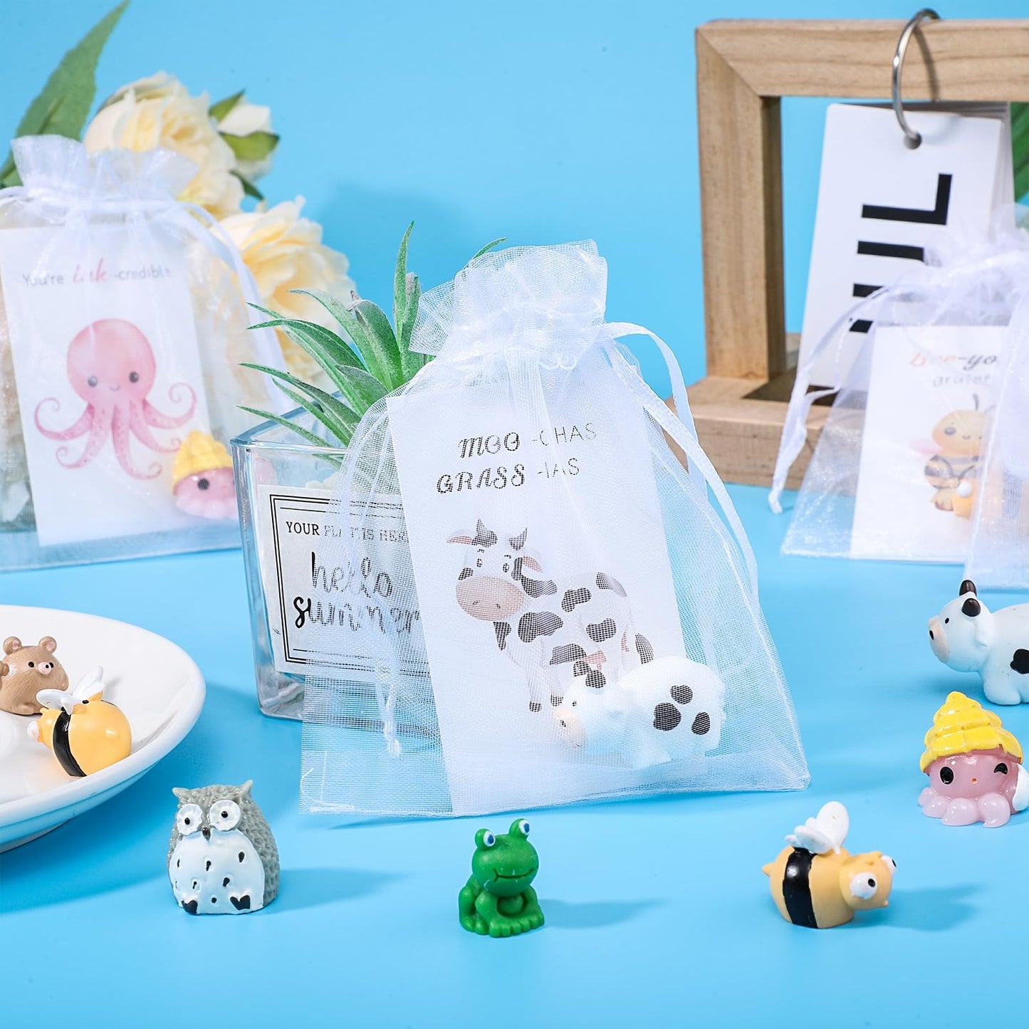 BESARME 50 Set Employee Appreciation Gifts Bulk, Teacher Appreciation Gifts for Coworkers Staff Thank You Gift Resin Animal Set with Inspirational Note Cards School Supplies
