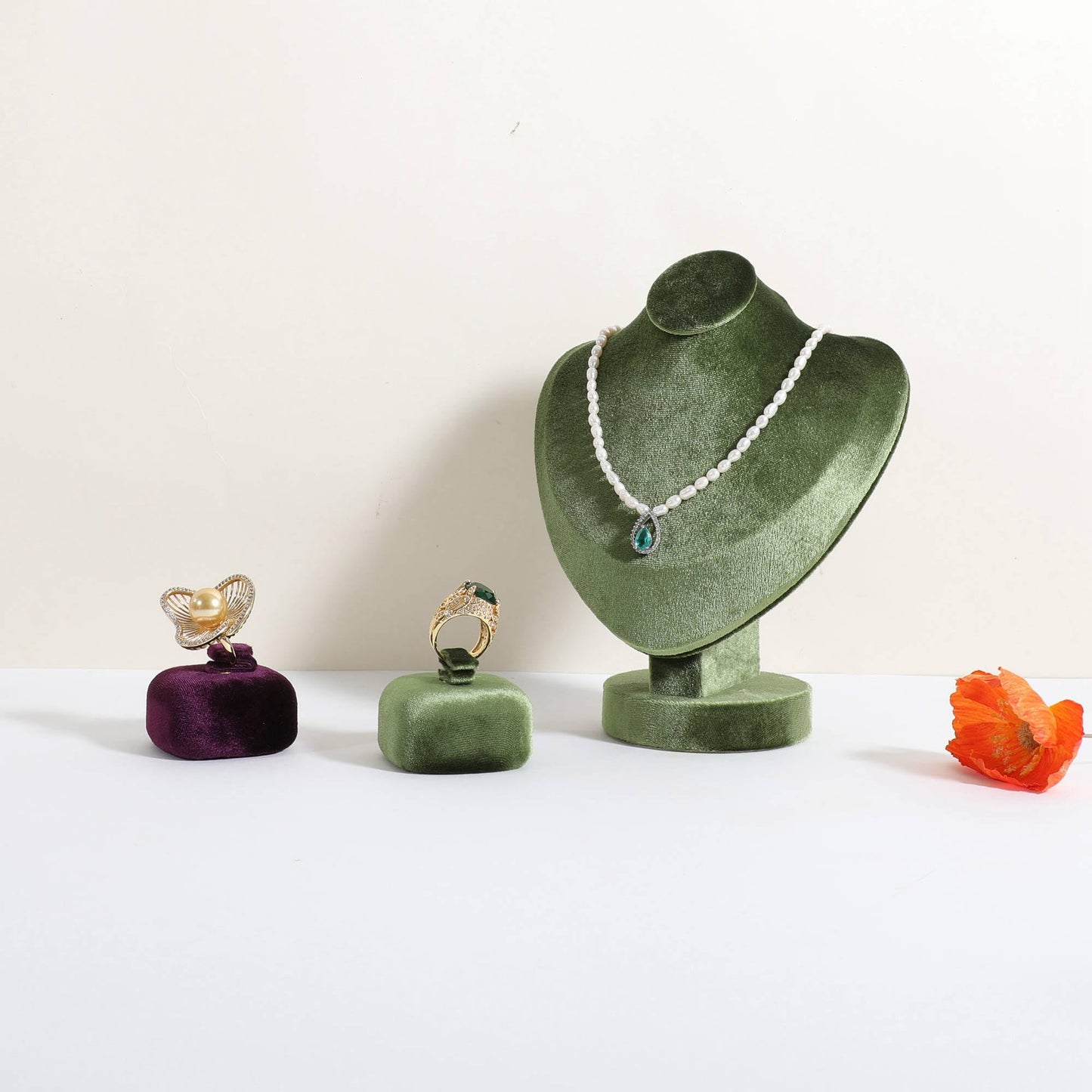 CHISTOR Velvet Necklace display stand for Selling, Jewelry Bust Mannequin for Show, Small Necklace Holder Stand【Green】