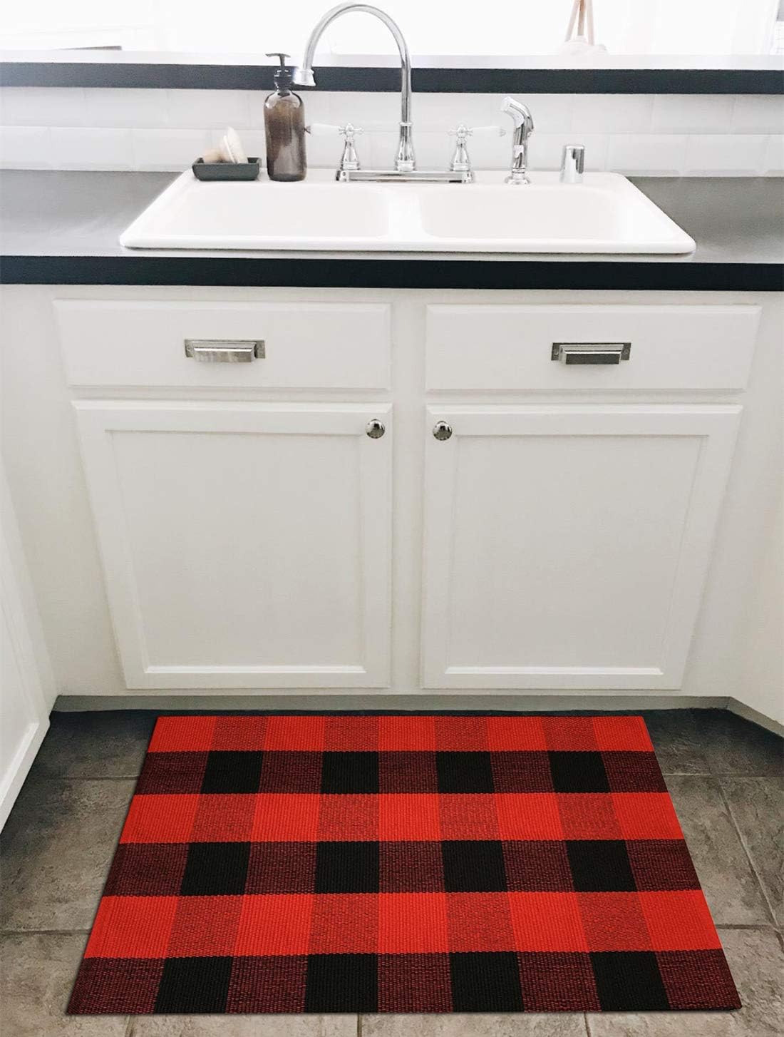 Ukeler Christmas Buffalo Check Rug, 2'×3' Machine Washable Buffalo Plaid Doormat for Front Porch/Kitchen