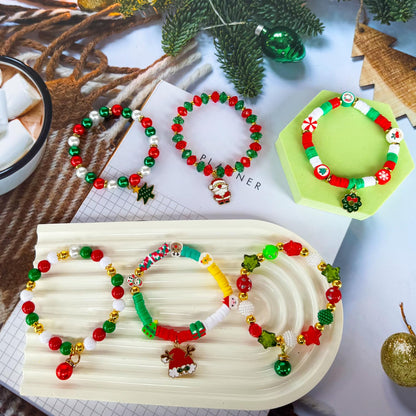 1540PCS Christmas Beads for Bracelets Jewelry Making Kit, Christmas Tree Snowflake Charms, Red Green Xmas Clay Beads Assorted Acrylic Crystal Round Pearl Star Spacer Bead for DIY Crafts Necklace