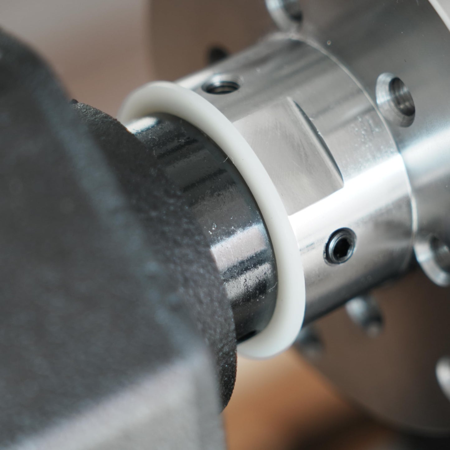 BMWOOD 4" Faceplate with 1"x8TPI Thread, with Two Nylon Washers for Woodturning Lathe,12 Mounting Holes.
