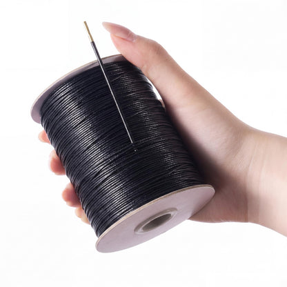 Timgle 1 Roll Waxed Polyester Whipping Twine, 0.8 mm x 300 m, Heavy Duty Polyester Wax Cord Equipped with Needle for Easy Use, Marine and Outdoor Rope(Black)