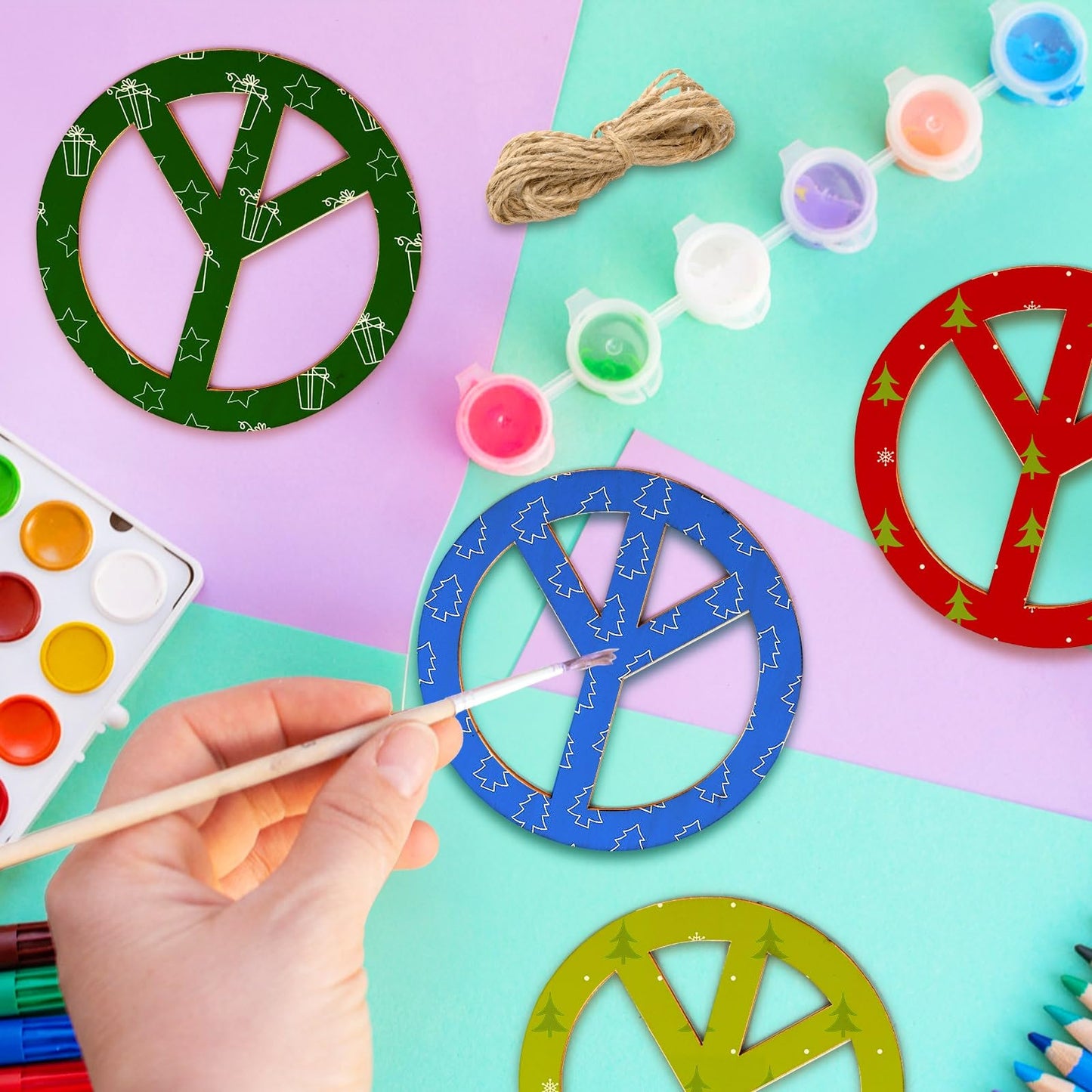 YOUEON 50 Pcs Unfinished Wood Peace Sign with Jute Rope, 4 Inch Round Wooden Pieces Hanging Ornaments, Cutout Blank Wood Slices for Party, DIY, Crafts