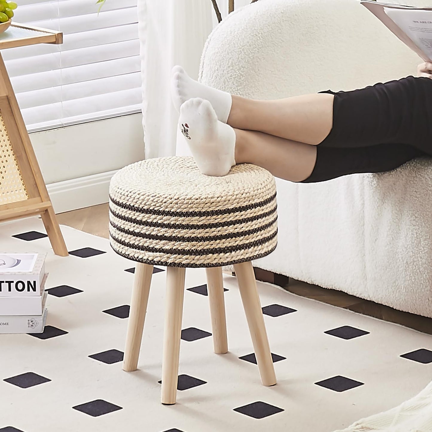 Cpintltr Round Ottoman Footstool Natural Seagrass Foot Stool Pouf Ottomans with Solid Wood Legs Hand Weave Hyacinth