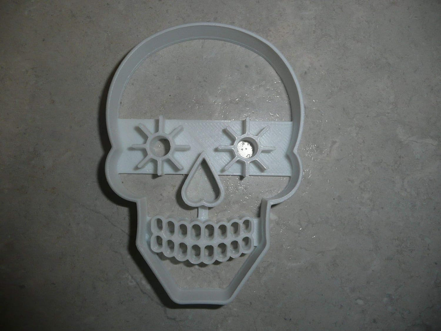 SUGAR SKULL WITH DETAILS - DIA DE LOS MUERTOS DAY OF THE DEAD CELEBRATION COOKIE CUTTER