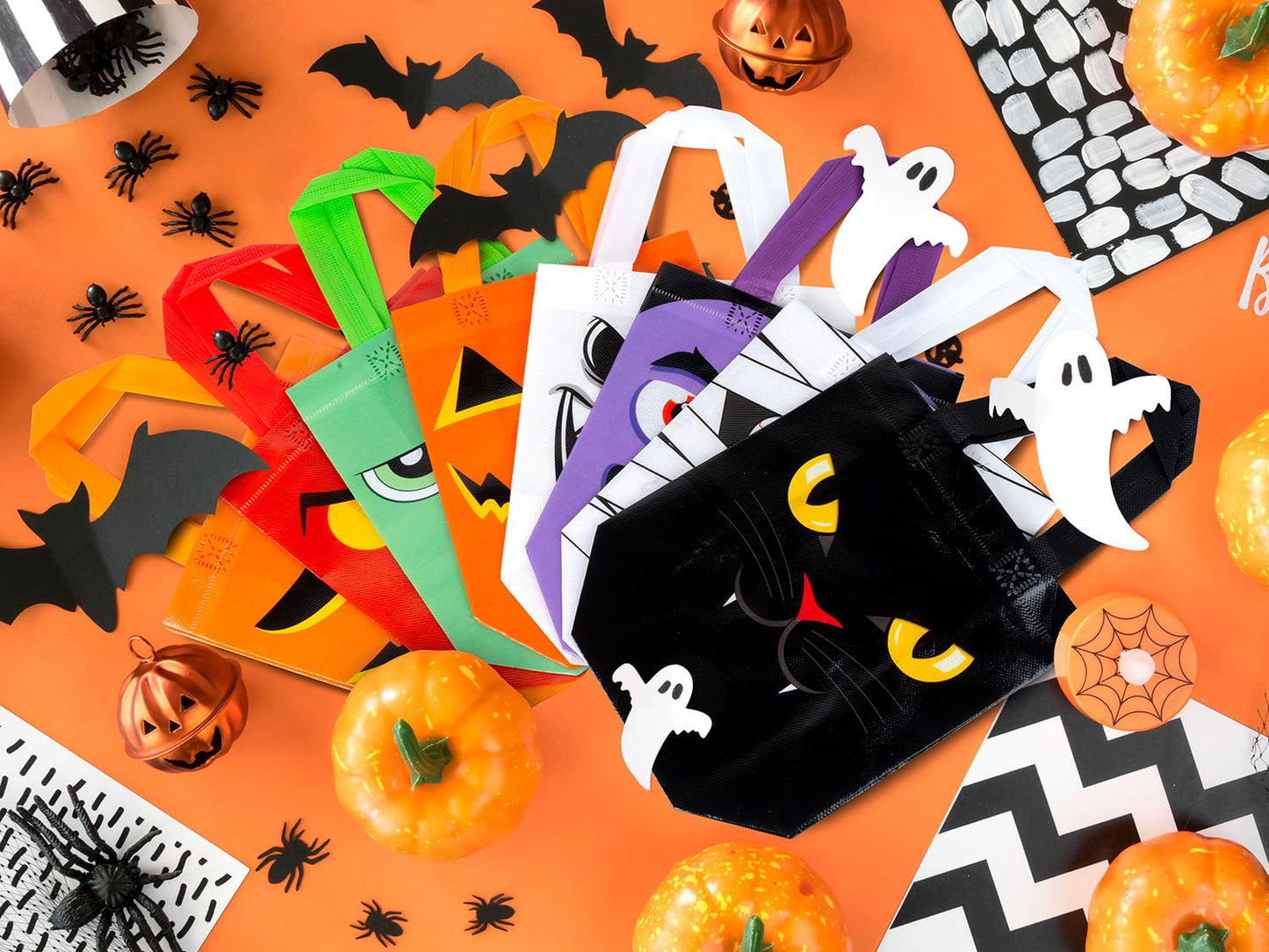 Jaywayang 16Pcs Halloween Trick or Treat Tote Bags with Handles ， Reusable Non-Woven Ghost Face Gift Bags for Adults Kids Gifts Wrapping, Party Supplies.