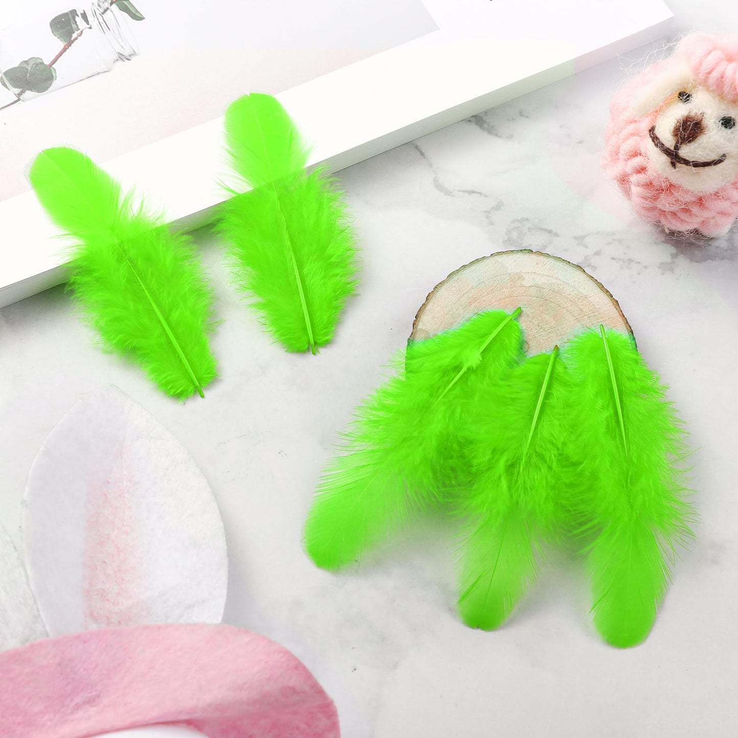 Soarer 900pcs Green Yellow Purple Feathers - 3-5inch Feathers Bulk for Mardi Gras Party, Dream Catcher Supplies and DIY Crafts