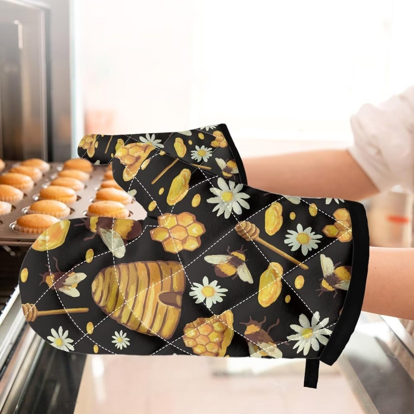 GIFTPUZZ Bee Oven Mitt Pot Holder Set of 2, Heat Resistant Heavy Duty Gloves + Thick Hot Mats for Kitchen