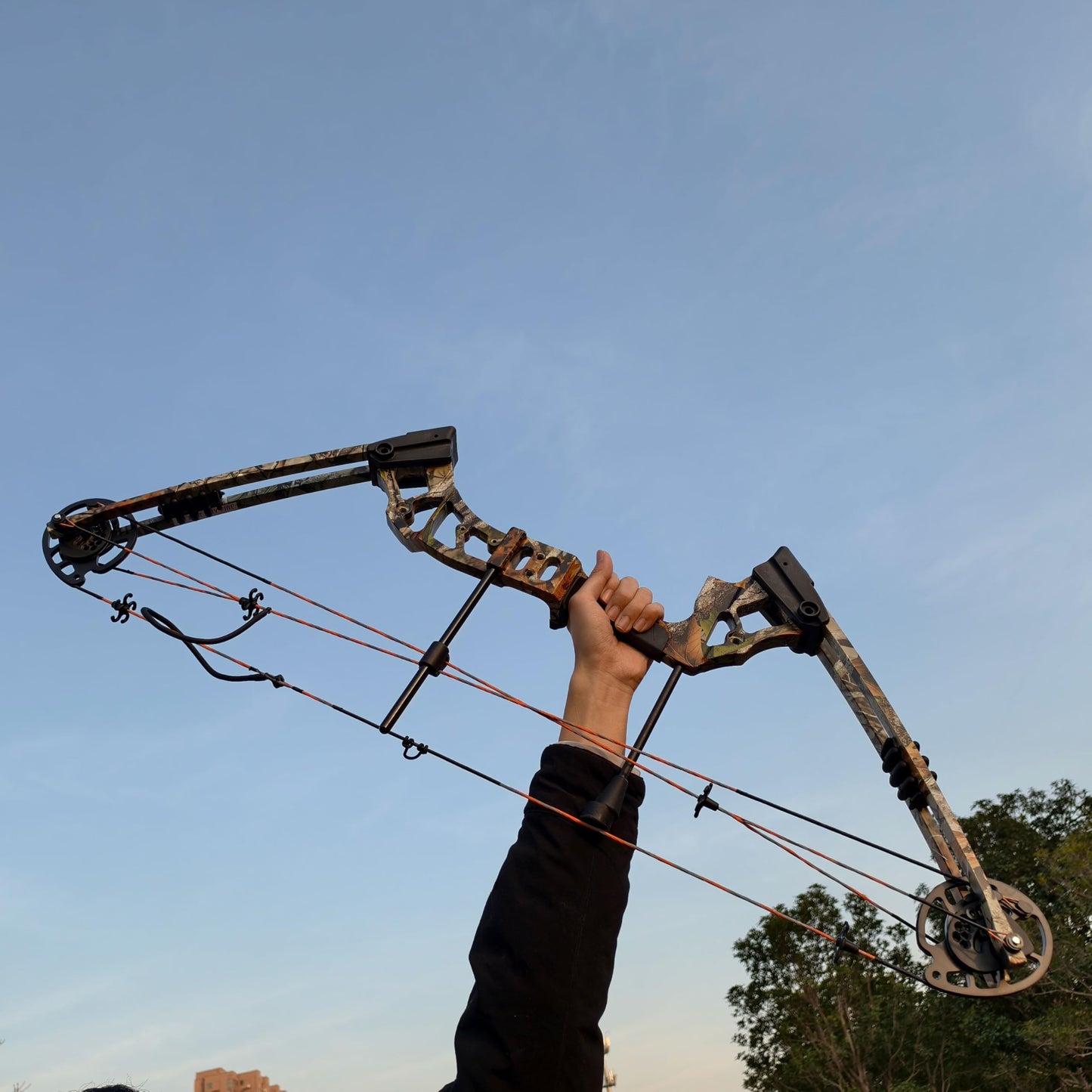 POEARCUS 0-70lb Draw Weight Adjustable Compound Bow Set 320 FPS IBO Archery Kit for Hunting & Target Practice