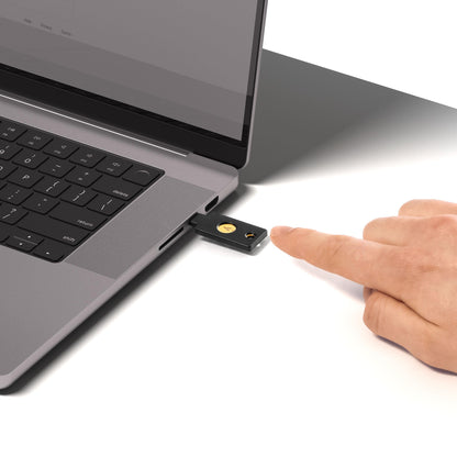 Yubico - Security Key C NFC - Black - Two-Factor authentication (2FA) Security Key, Connect via USB-C or NFC, FIDO U2F/FIDO2 Certified
