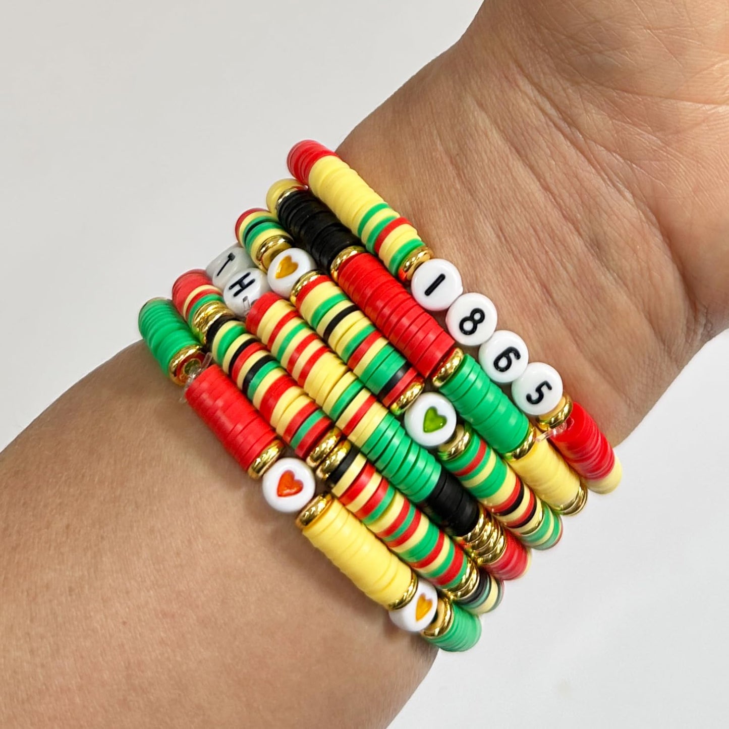 Juneteenth DIY Craft Clay Beads Bracelets Making Kit - Black Freedom Day Art Craft Kit for African Tribal Boho Chic Gypsy Ethnic Layered Jewelry - Pan-African Party Supplies Goodie Bag Stuff Decors