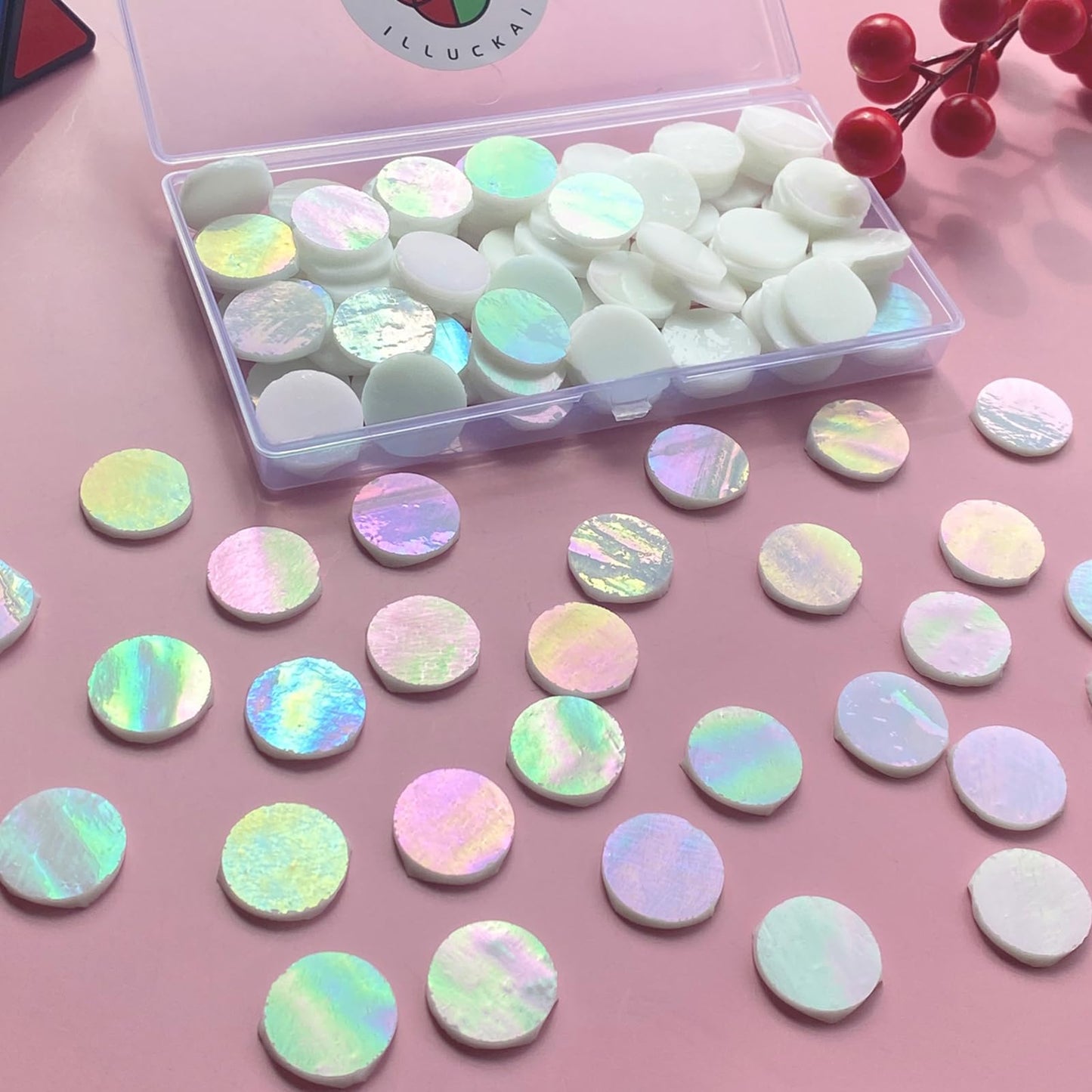 ILLUCKAI 3/4" Round Iridescent Stained Glass Mosaic Tiles for Crafts, 280g 125pcs Circle Mosaic Glass Pieces, Mosaic Kit Supplies for Home Decor(Iridescent White)