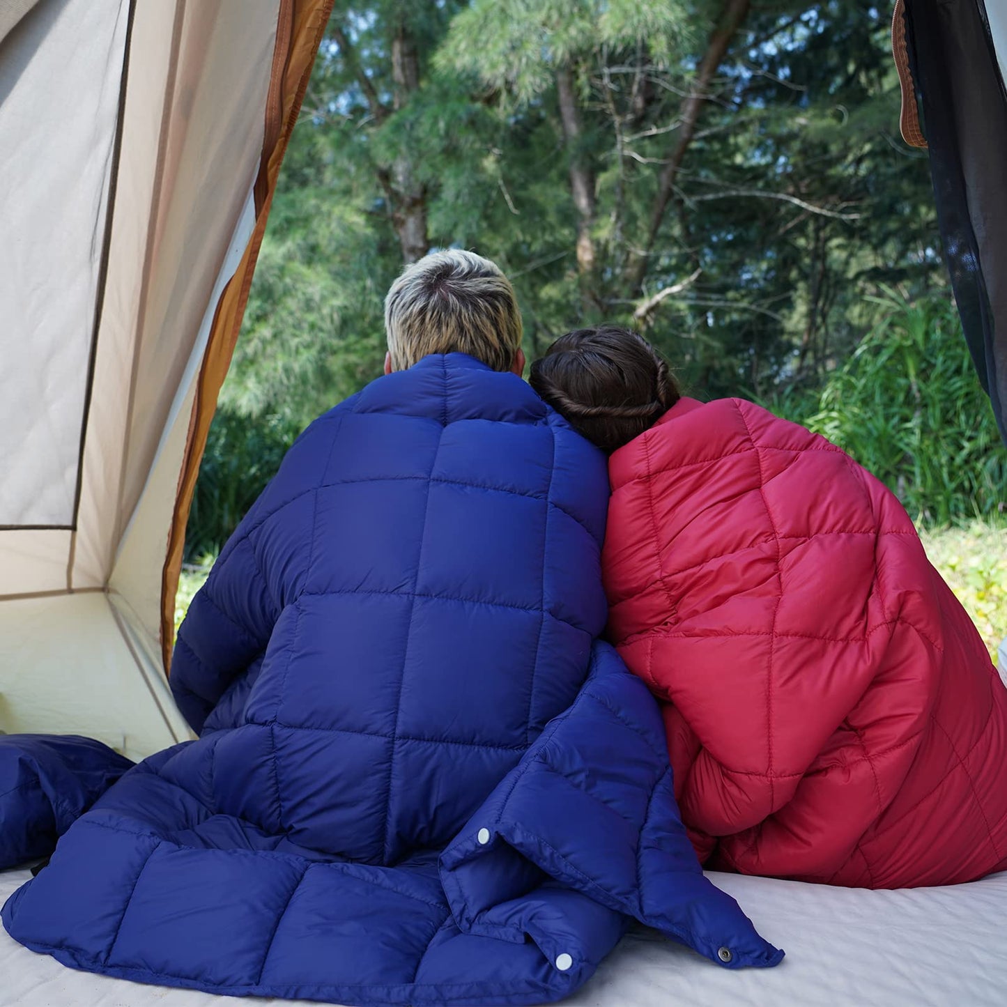 KingCamp Ultralight Camping Blanket, Packable Down Alternative Puffy Wearable Blankets Weatherproof Warm Package Quilt with Snap Buttons for Outdoor Hiking Travel Picnic Stadium (69"L x 53"W CRIMSON)