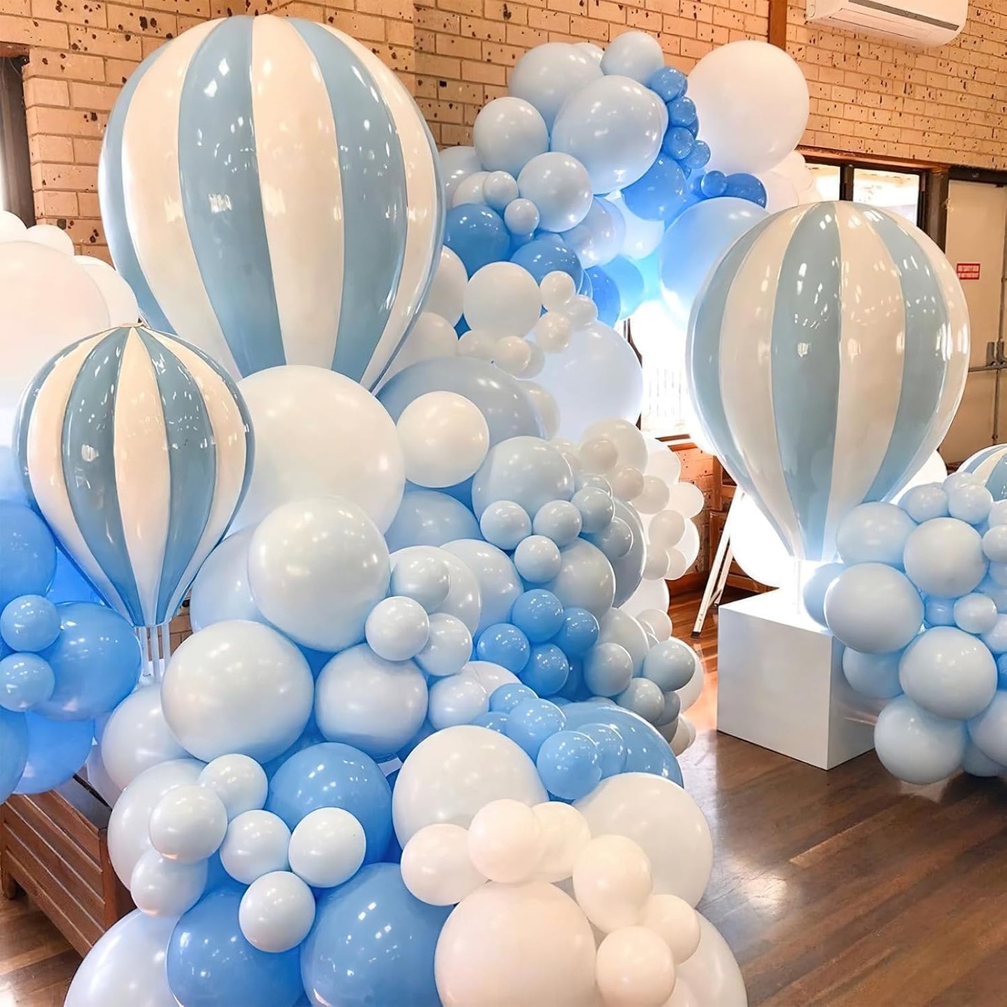 PartyWoo Light Blue Balloon Arch Kit - 120pcs in 18", 12", 10", 5" Sizes for Baby Shower & Birthday Decor