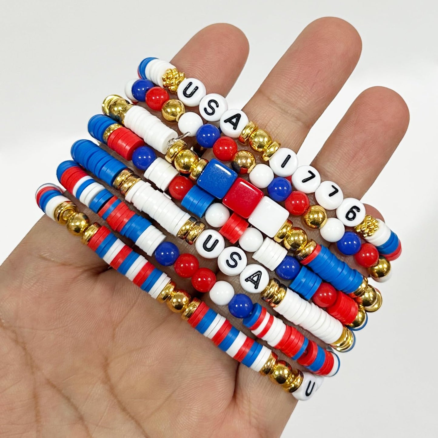 USA Clay Beads Bracelets Jewelry Making Kit, Veternas Day, Memorial Day, 4th of July, Independence Day, Party Supplies Faovrs, USA Flag Art and Craft DIY Keychain Making Set, (Red White Blue, 1 Box)