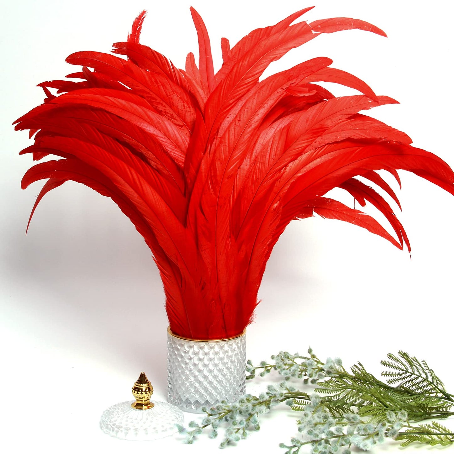 THARAHT 50PCS Rooster Coque Tail Feathers Bulk Natural 14-16Inch 35-40cm for Crafting Wedding Fly Tying Feather Party Performances DIY Decoration Rooster Tail FeatherRed