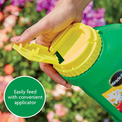 Miracle-Gro Shake 'N Feed All Purpose Plant Food - Nourishes Indoor & Outdoor Plants, 4.5 lbs.