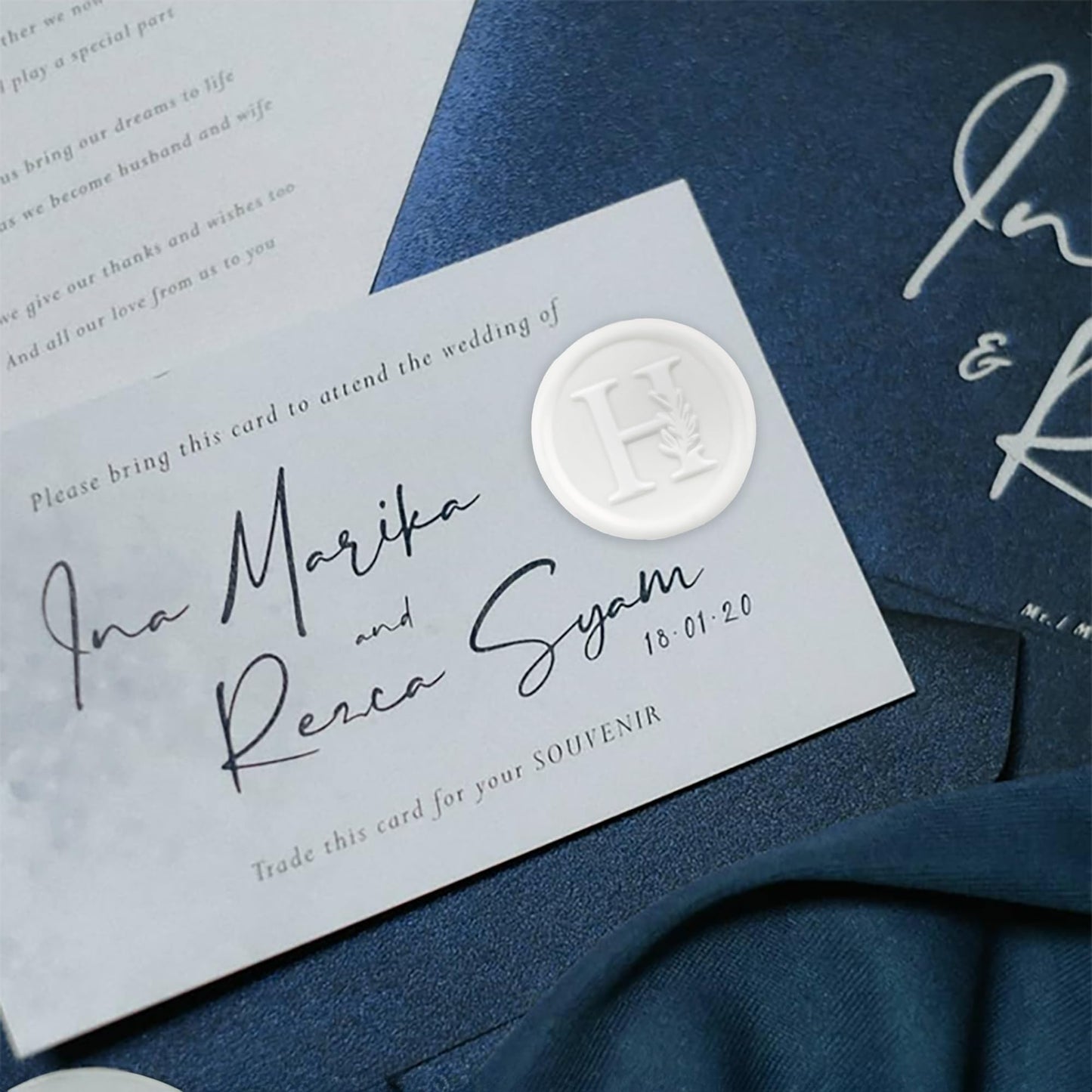 50Pcs White Wax Seal Stickers Handmade Vintage Botanical Leaves Adhesive Letter Wax Stickers for Wedding Party Invitations, Envelope, Gift Wrap, Christmas(Initial D, White)