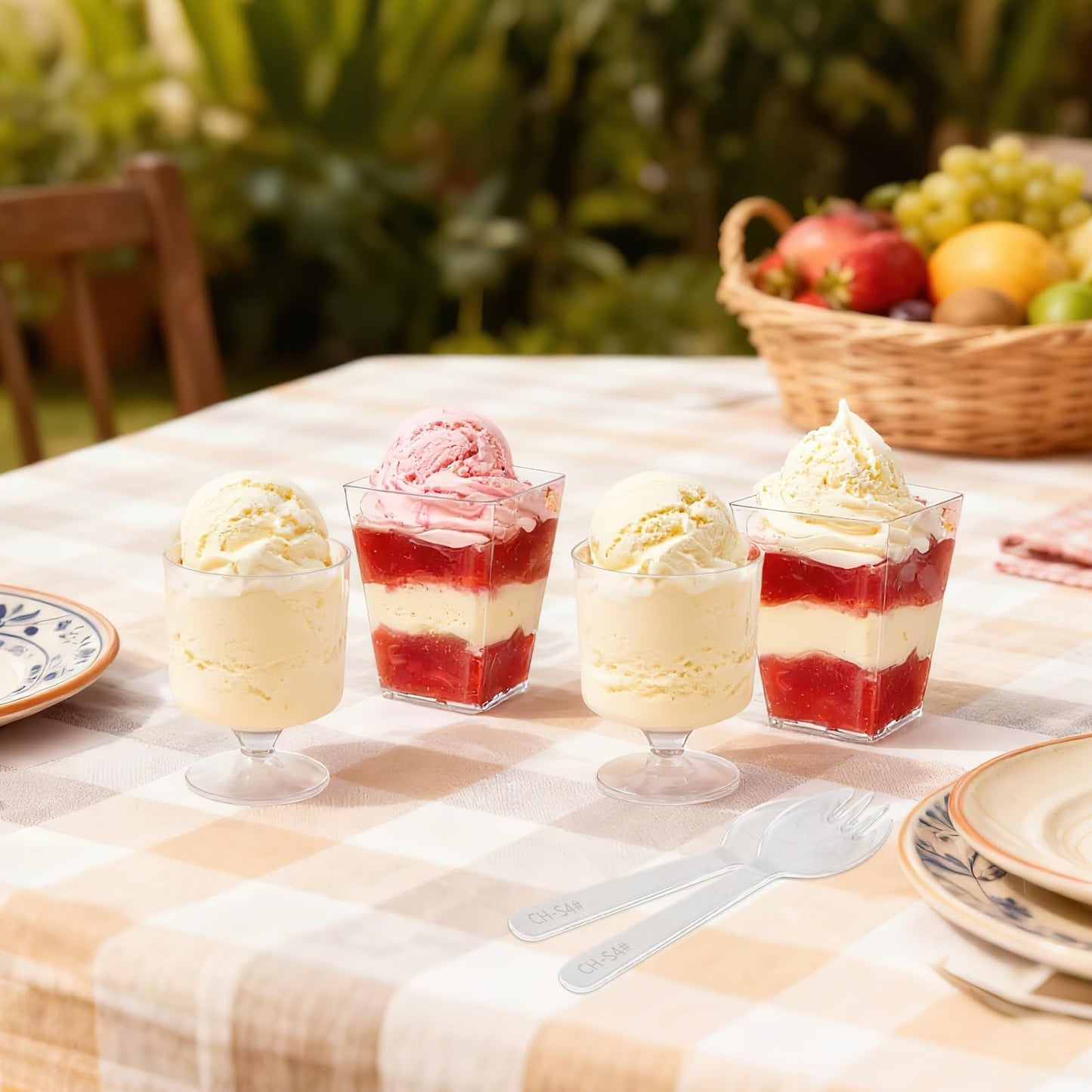 SIJDIEE 120 Pcs Plastic Dessert Cups with Spoons, 5 OZ Mini Clear Plastic Dessert Parfait Cup, Reusable Square Dessert Shot Glasses and Round Goblet for Party Ice Cream Cake Yogurt Fruit Pudding