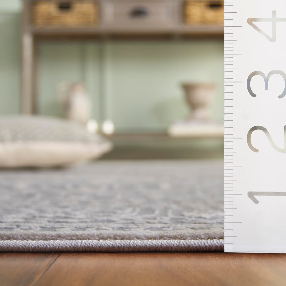 SAFAVIEH Area Rug 8x10 - Reflection Collection - Large - Light Grey & Cream, Non-Shedding & Easy Cleaning, Ideal for Living Room, Bedroom, Dining Space (RFT670C)