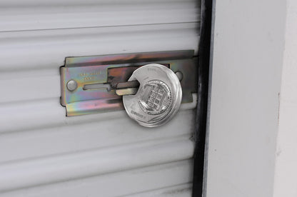 BRINKS – Heavy Duty Combination Padlock – 80mm Chrome Plated Lock with Hardened Steel Shackle – Resettable Security Lock for Storage Lockers, Toolboxes, Outdoor & Indoor Sheds, and More