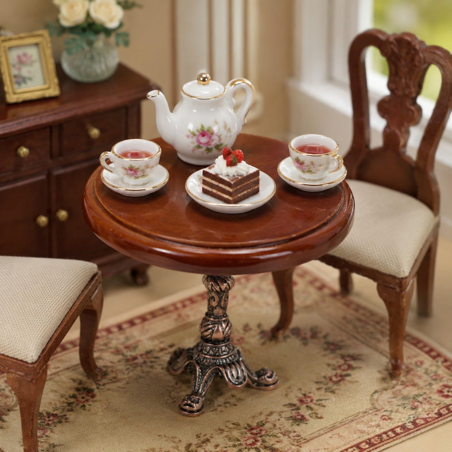 LUOZZY Miniature Wooden Round Table Model for 1:12 Dollhouse Accesories Miniature Side Table Dollhouse Furniture Decoration