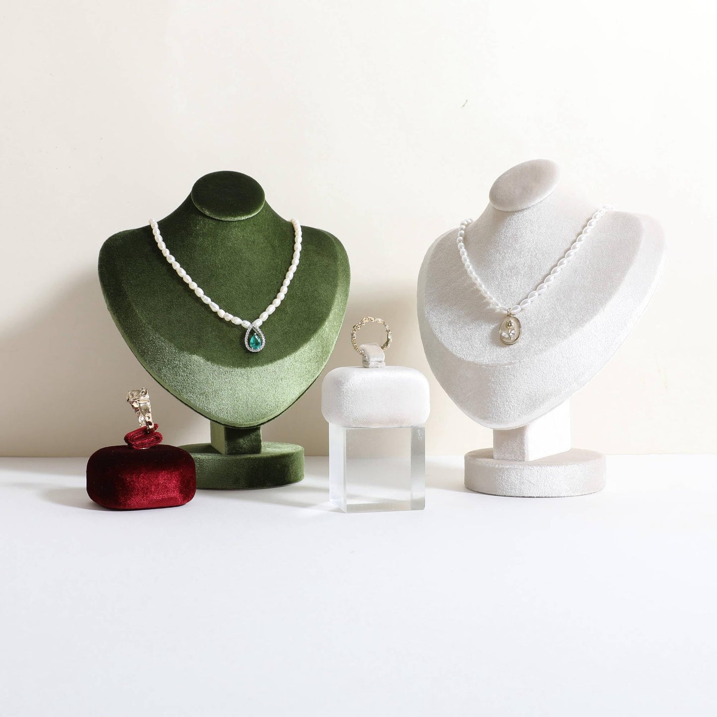 CHISTOR Cute Single Ring Holder for selling, Velvet Ring Display Stand for Jewelry Show, Jewelry Storage Display【Beige】